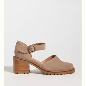 Anthropolgie Seychelles Taupe Chunky Lug Sole Mary Janes - 8.5